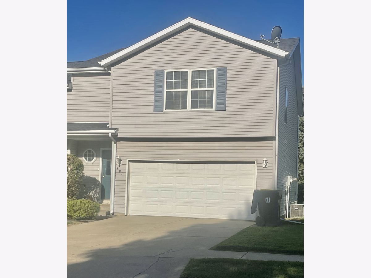 Homes & Condos & Townhomes Sold Park Place Normal Illinois, 401 Robert