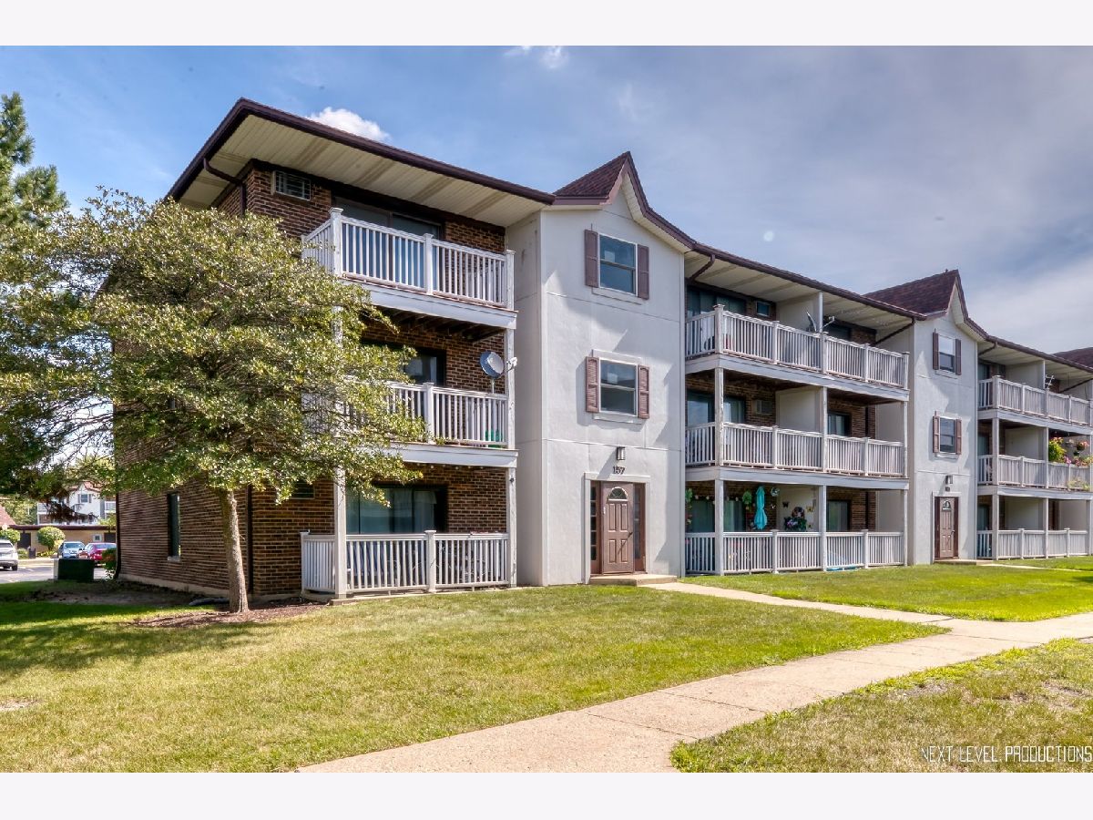 Condominiums Sold Willows Of Fox Valley Aurora Illinois, 157 Gregory