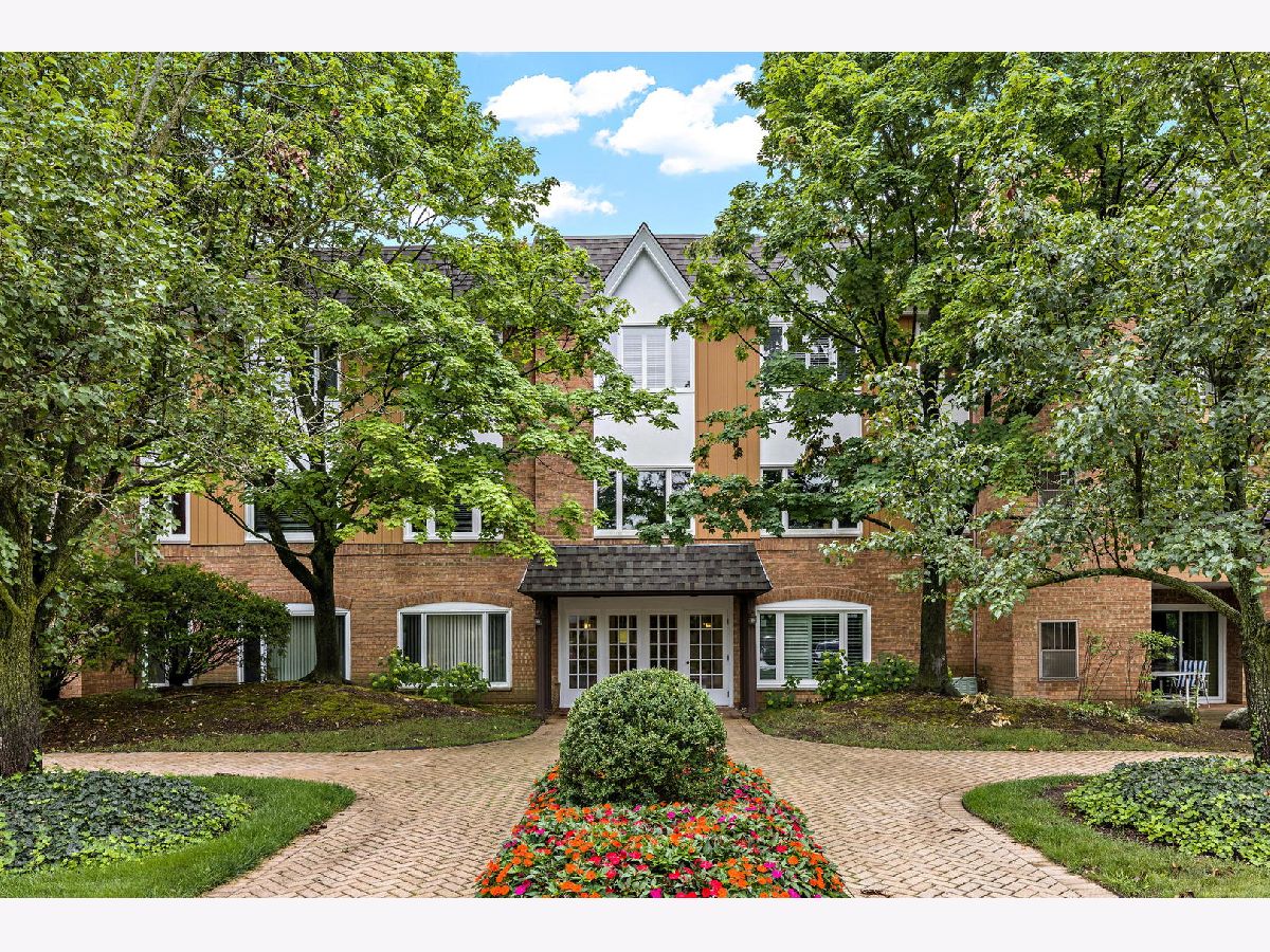 Rivershire Lincolnshire IL, Homes & Condos & Townhomes For Sale & For