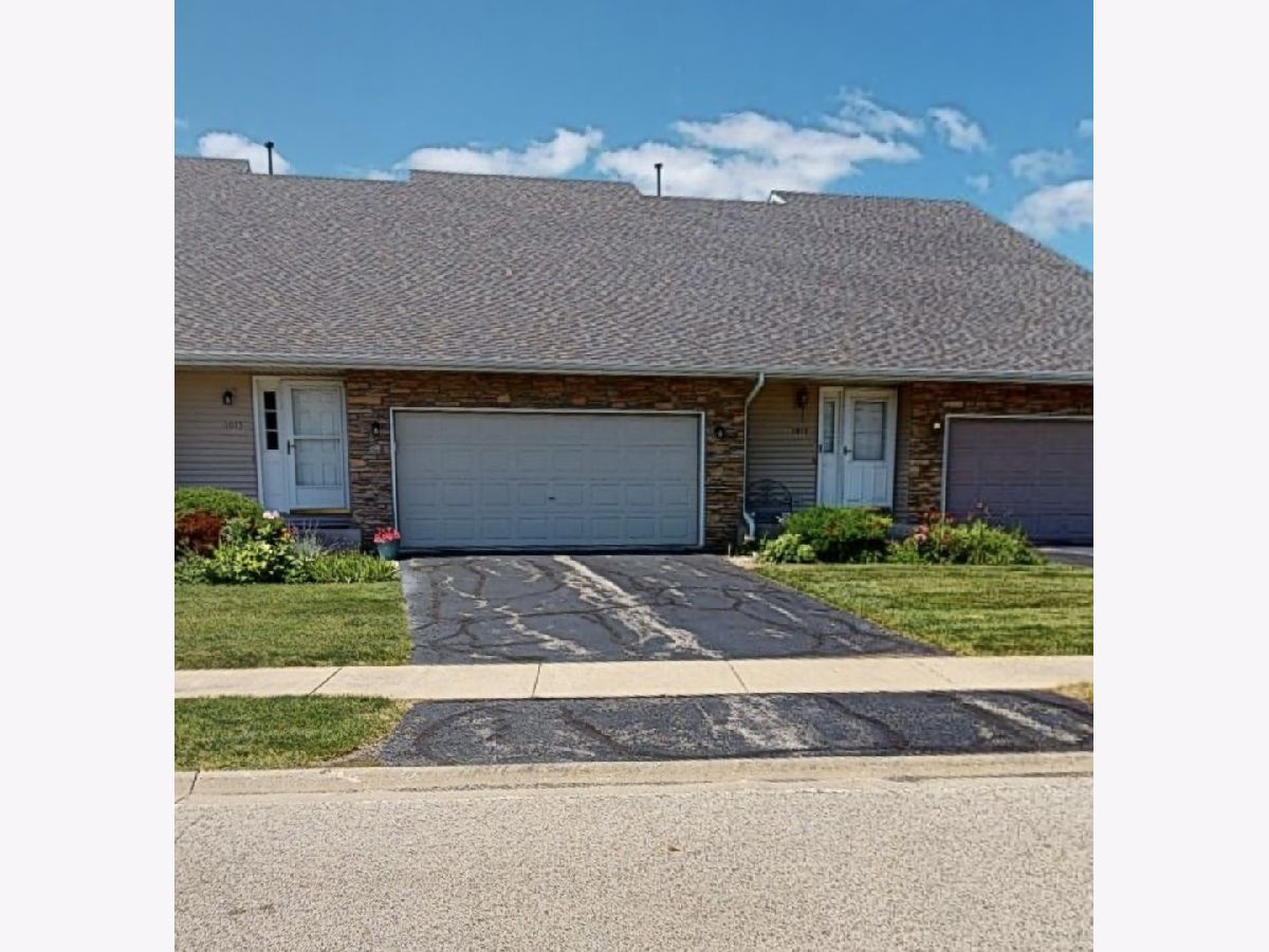 Townsend Woods Sycamore IL, Homes & Townhomes & Condos For Sale & For