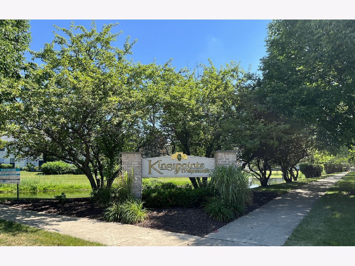 Townhomes & Condos Rented Kingspointe Naperville Illinois, 2826 Powell