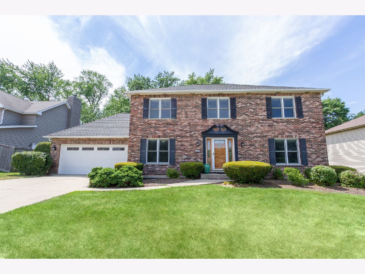 Homes Sold Williamsburg Hills Bartlett Illinois, 332 Patricia