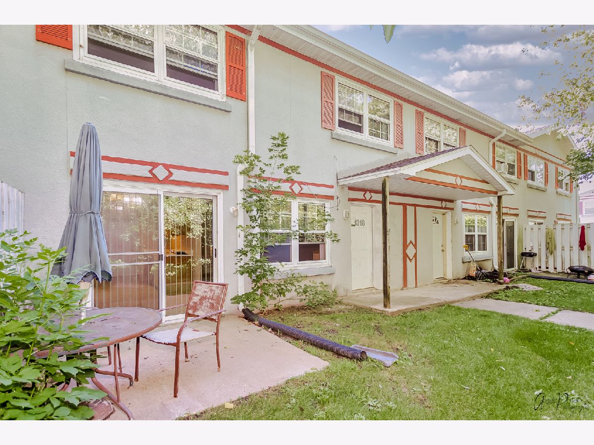 Townhomes Sold Green Meadow Trails Harvard Illinois, 1318 Green Meadow