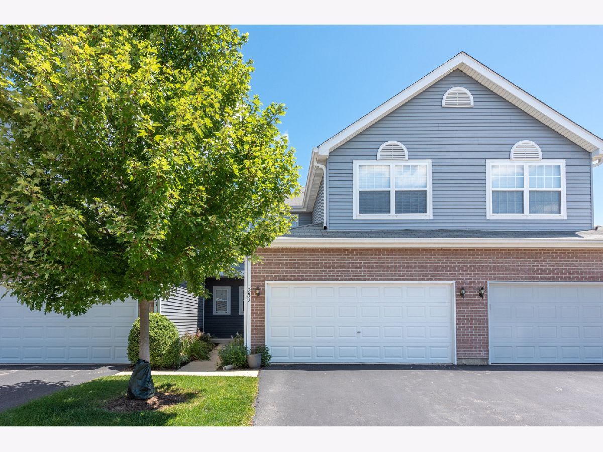 Townhomes & Homes Rented Highland Glen Algonquin Illinois, 239 Grandview