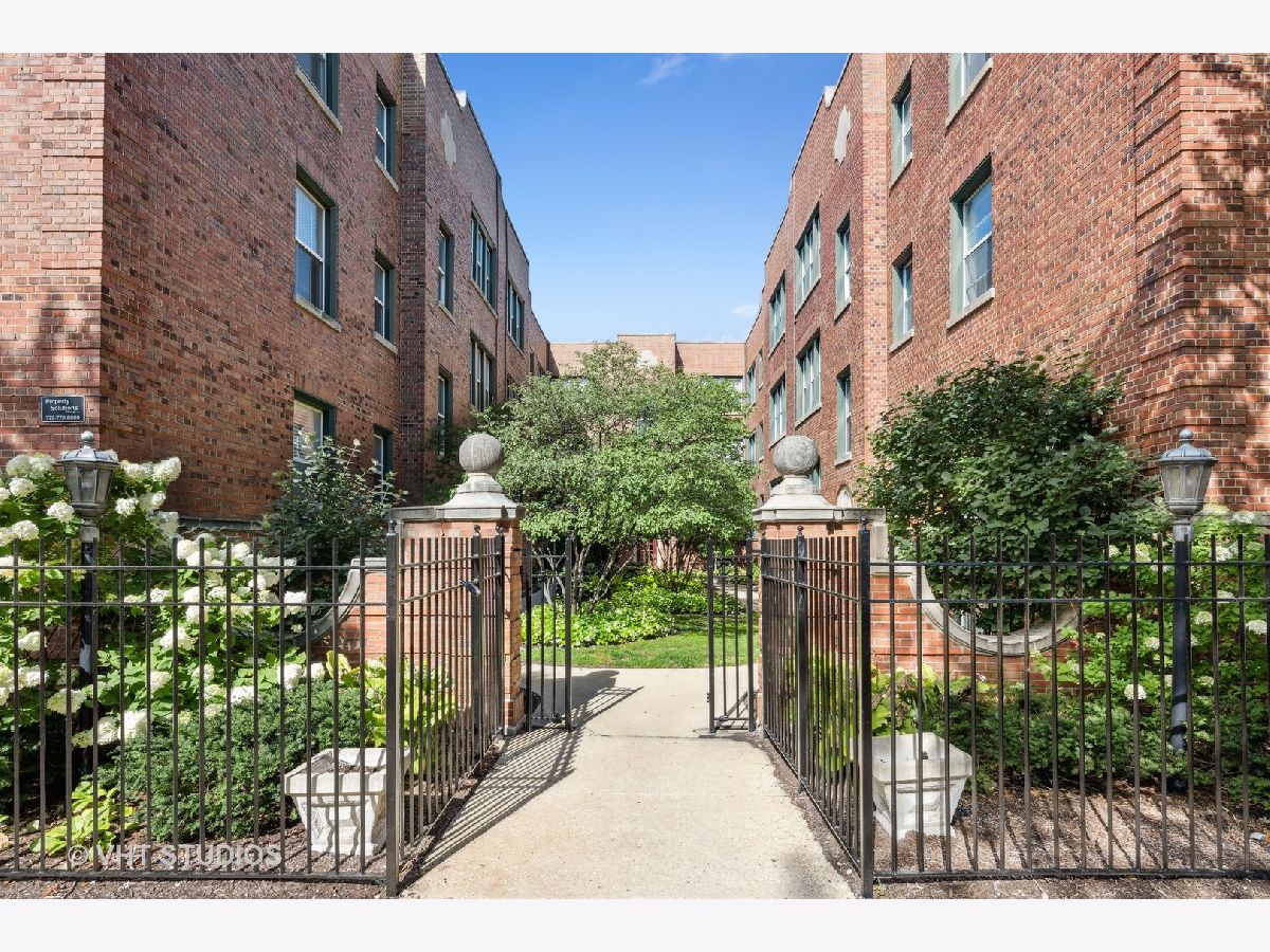 Condominiums Sold Burling On The Park Chicago Illinois, 2026 Burling