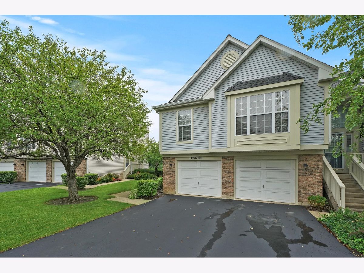 Townhomes & Condos Sold Lost Creek Arlington Heights Illinois, 2733 Embers