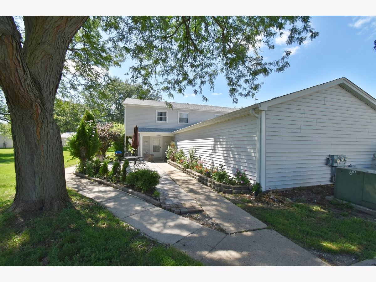 Townhomes & Condos Sold Ivy Glen Aurora Illinois, 1366 Glen