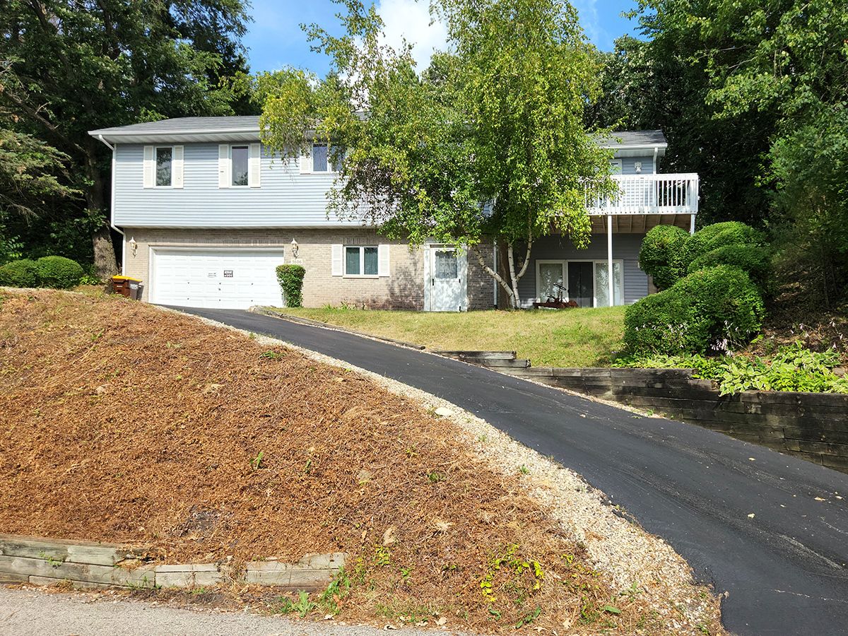 Homes Rented Hickory Falls Wonder Lake Illinois, 5606 Lake Shore