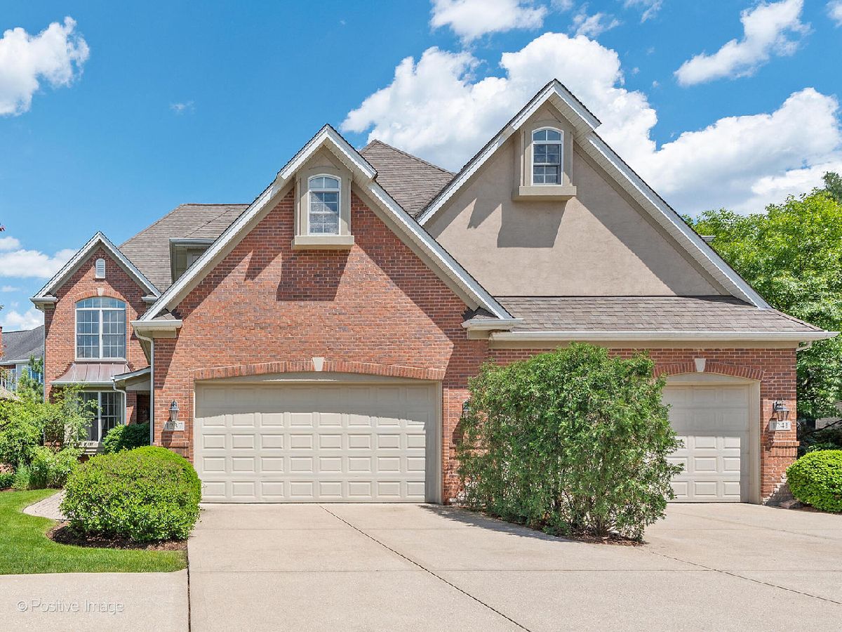 Condos & Townhomes & Homes Sold Connamara Villas Westmont Illinois, 1237 Connamara