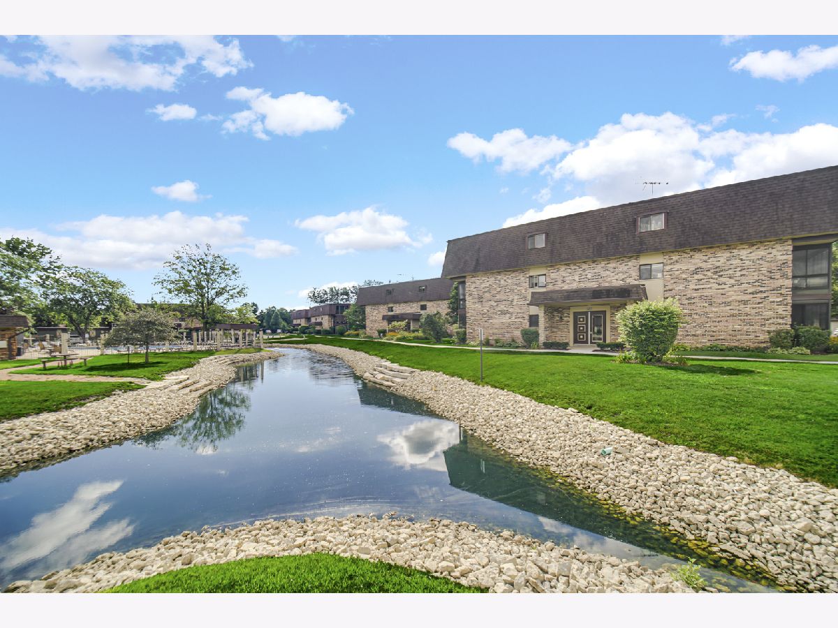 Woods Edge Palos Hills IL, Condominiums For Sale & For Rent Sadie