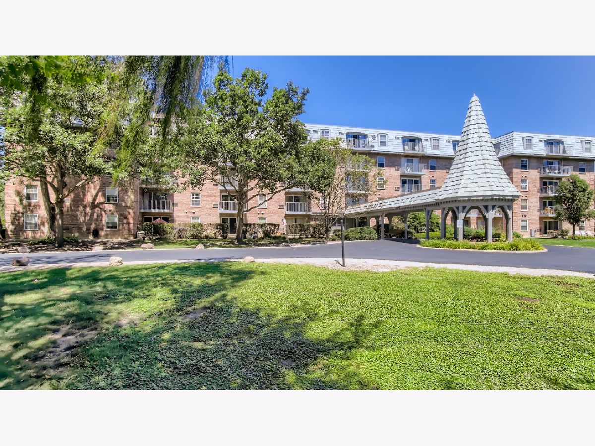 Condominiums & Homes Sold Maple Grove Downers Grove Illinois, 5125 Blodgett