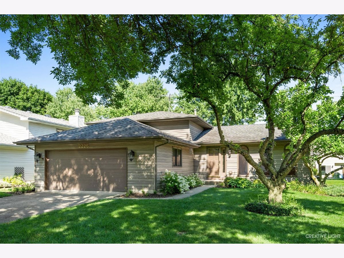 Homes Rented Cedar Glen Naperville Illinois, 2226 Briarhill