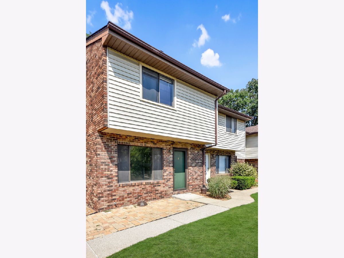 Condos & Townhomes Sold Vernon Crossing Normal Illinois, 1405 Vernon