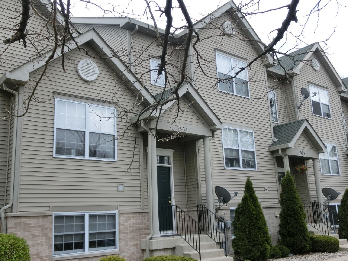 Townhomes & Homes Rented Pine Valley Lockport Illinois, 567 Parkview