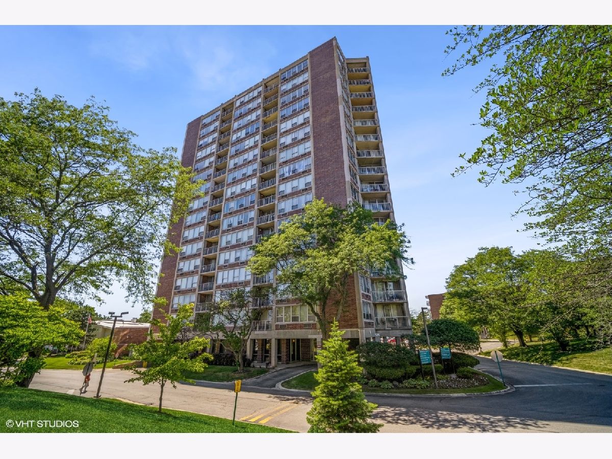 Triumvera Glenview IL, Condos & Townhomes For Sale & For Rent Sadie