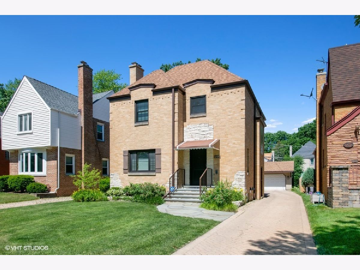 Homes & Condominiums Rented Edgebrook Chicago Illinois, 6428 Le Mai