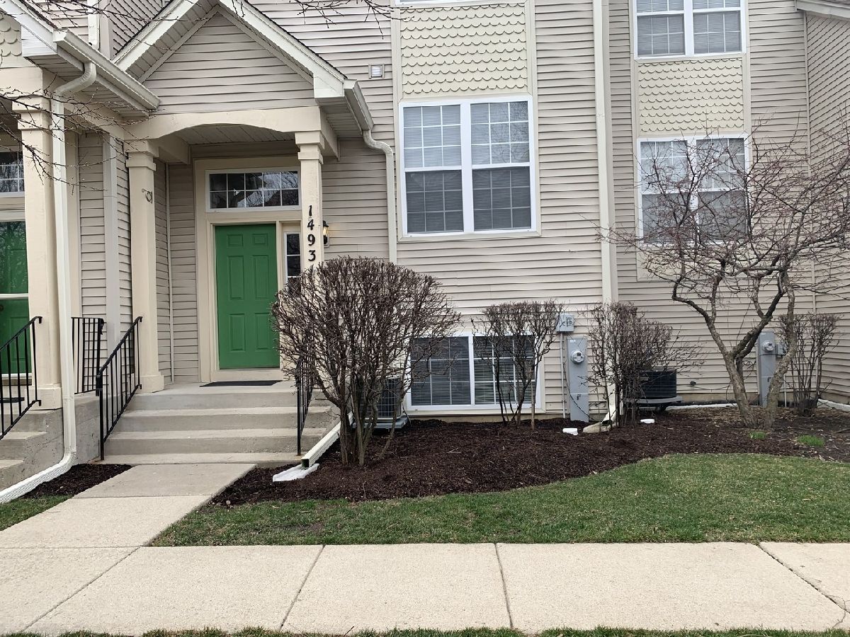 Townhomes & Homes Rented Greystone Gurnee Illinois, 1493 Sashay