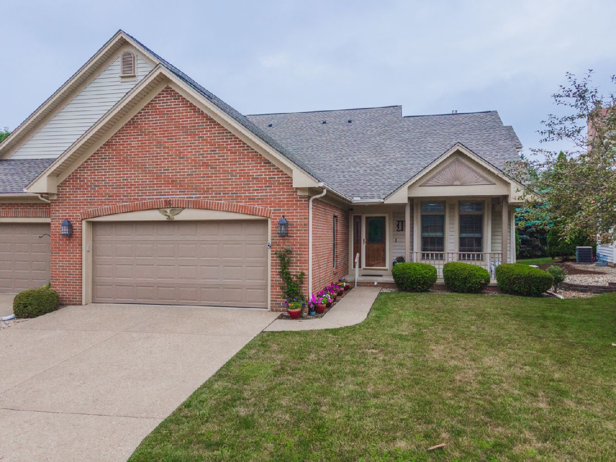 Condos & Townhomes Sold Villaminiums Bloomington Illinois, 16 Alder