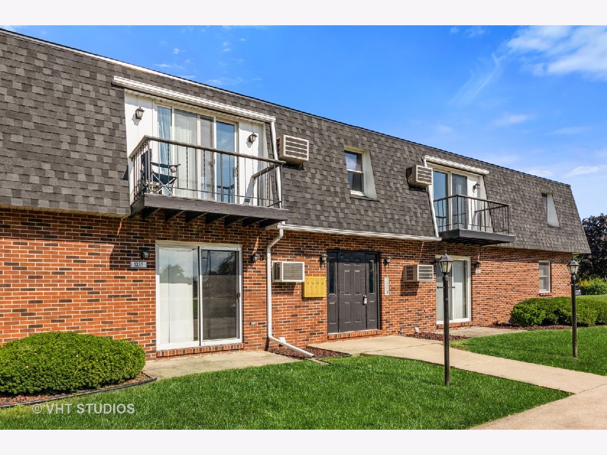 Homes & Condominiums Sold Lake Lawn Joliet Illinois, 1341 Buell