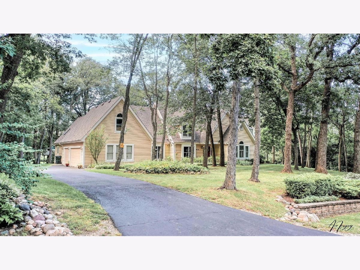 Homes Sold Shadowood Bull Valley Illinois, 9312 Pine Needle
