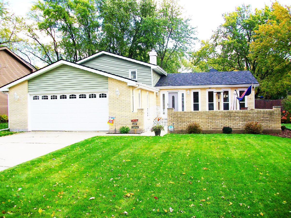 Townhomes & Homes Rented Country Lakes Naperville Illinois, 30W181 Country Lakes