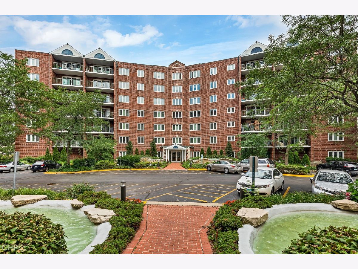 Condominiums & Homes Sold Cascades Of Norridge Norridge Illinois, 8540 Foster