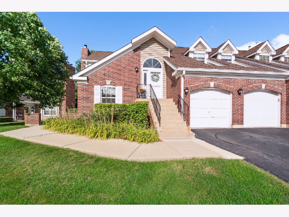 Condos & Townhomes & Homes Sold Highlands Of Algonquin Algonquin Illinois, 1077 Saint Andrews