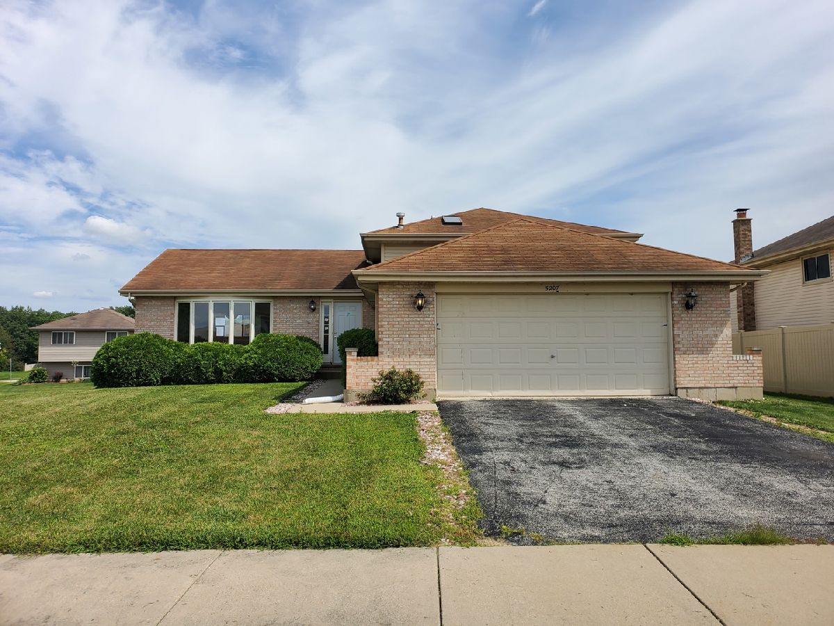 Homes & Townhomes Sold Greenfield Richton Park Illinois, 5207 Deana