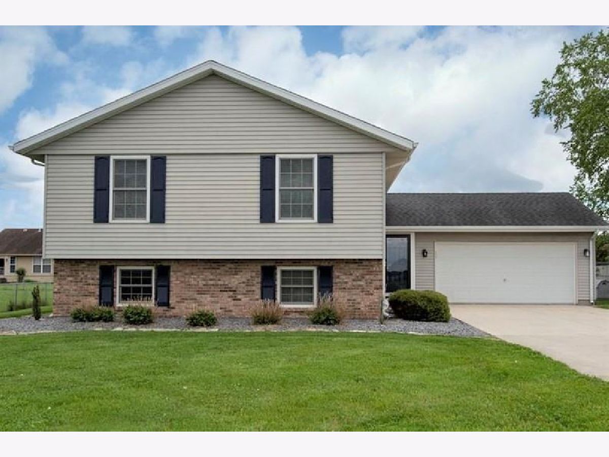  Sold Effingham , 803 Rickelman