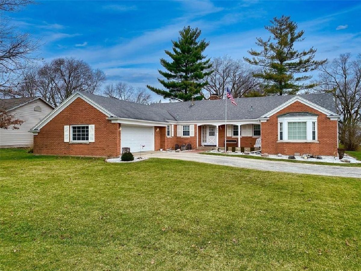  Sold Fisher , 320 Division