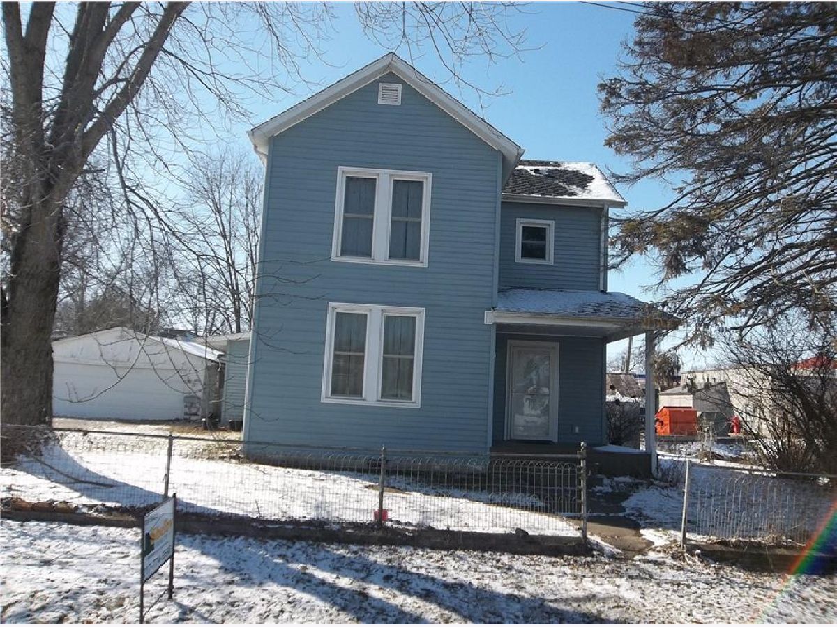  Sold Strasburg , 105 Chestnut
