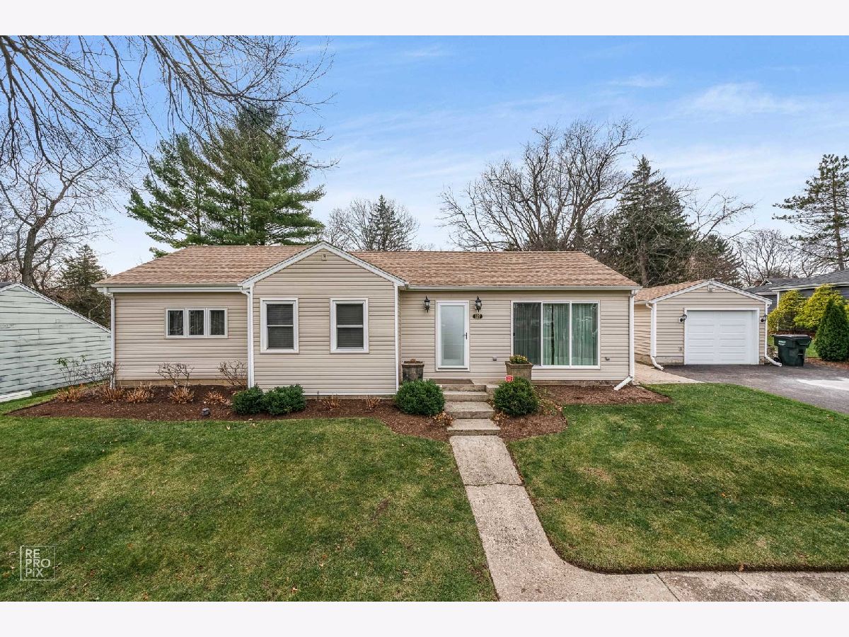 Homes Rented Brookhill Park Libertyville Illinois, 127 Brookhill
