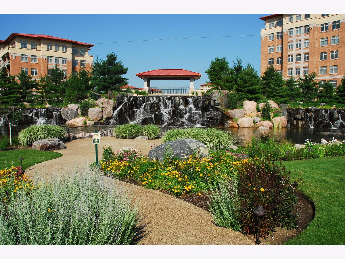 Prairie Park At Wheeling Wheeling IL, Condominiums For Sale & For Rent