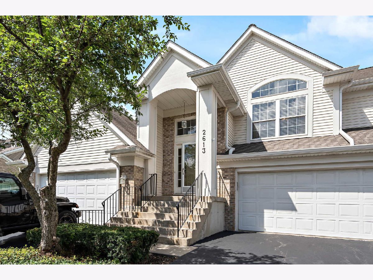 Townhomes & Condos & Homes Sold Riverwalk Plainfield Illinois, 2613 Old Woods