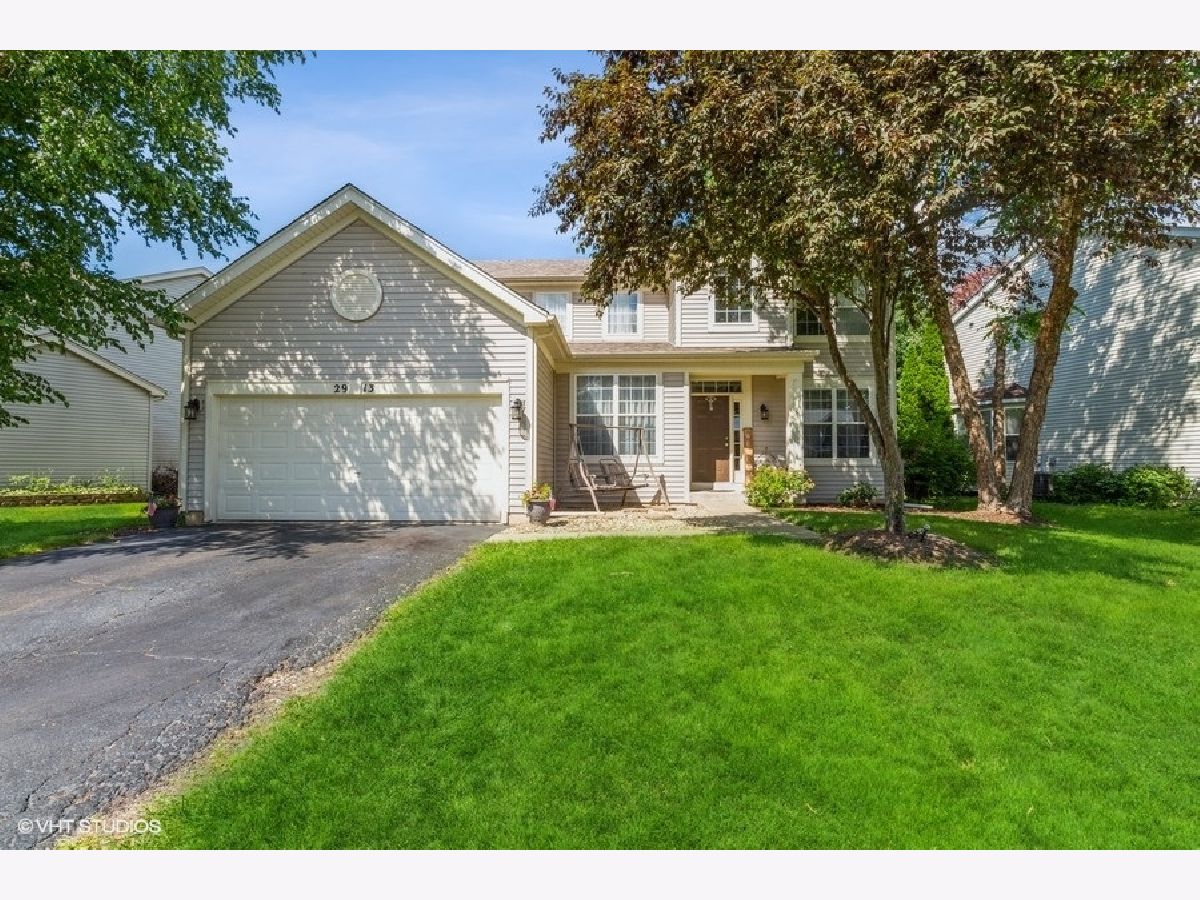 Townhomes & Condos & Homes Sold Shenandoah Carpentersville Illinois, 2913 Plantation