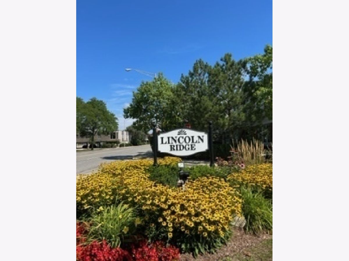 Condos & Townhomes Rented Lincoln Ridge Skokie Illinois, 7400 Lincoln