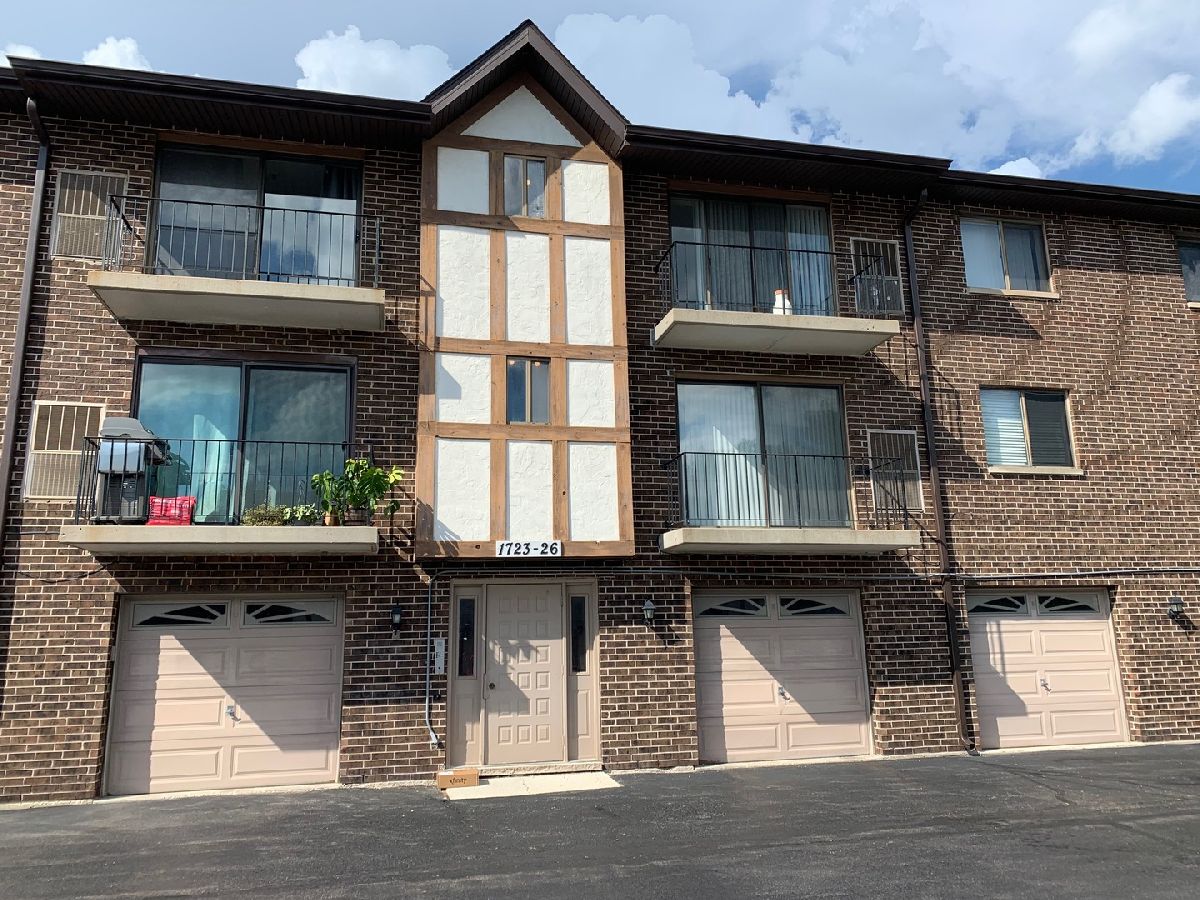 Condominiums Rented Cambridge Cove Naperville Illinois, 1725 Washington