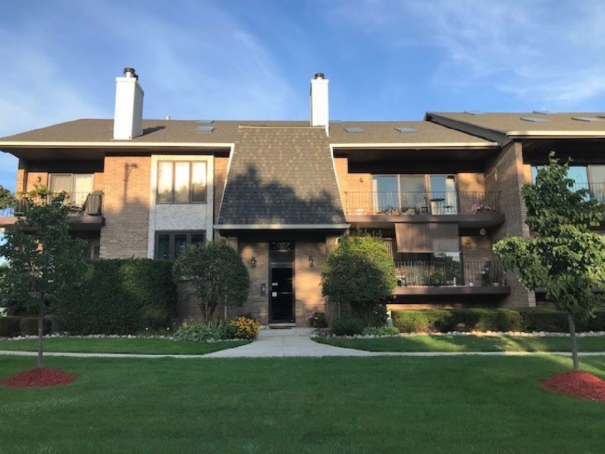 Condos & Townhomes Sold Las Fuentes Palos Hills Illinois, 9194 Del Prado