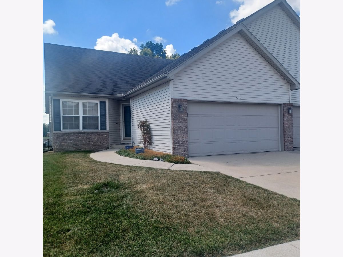 Condos & Townhomes Sold Beechwood Commons Normal Illinois, 575 Beechwood
