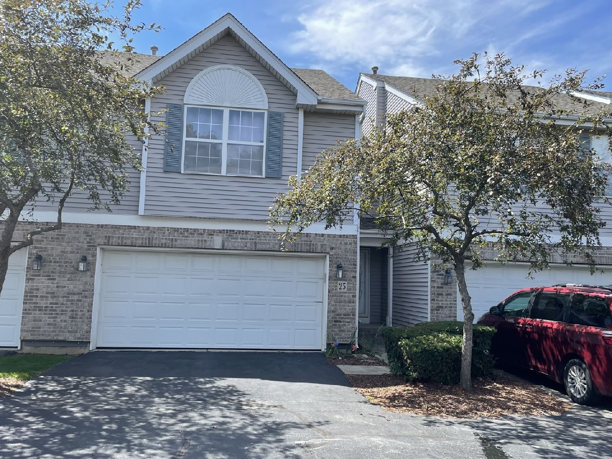 Townhomes Sold Hampton Oaks Streamwood Illinois, 25 Colonial