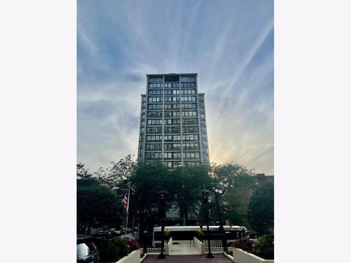 Condos & Townhomes Sold Sheridan Shores Chicago Illinois, 5740 Sheridan