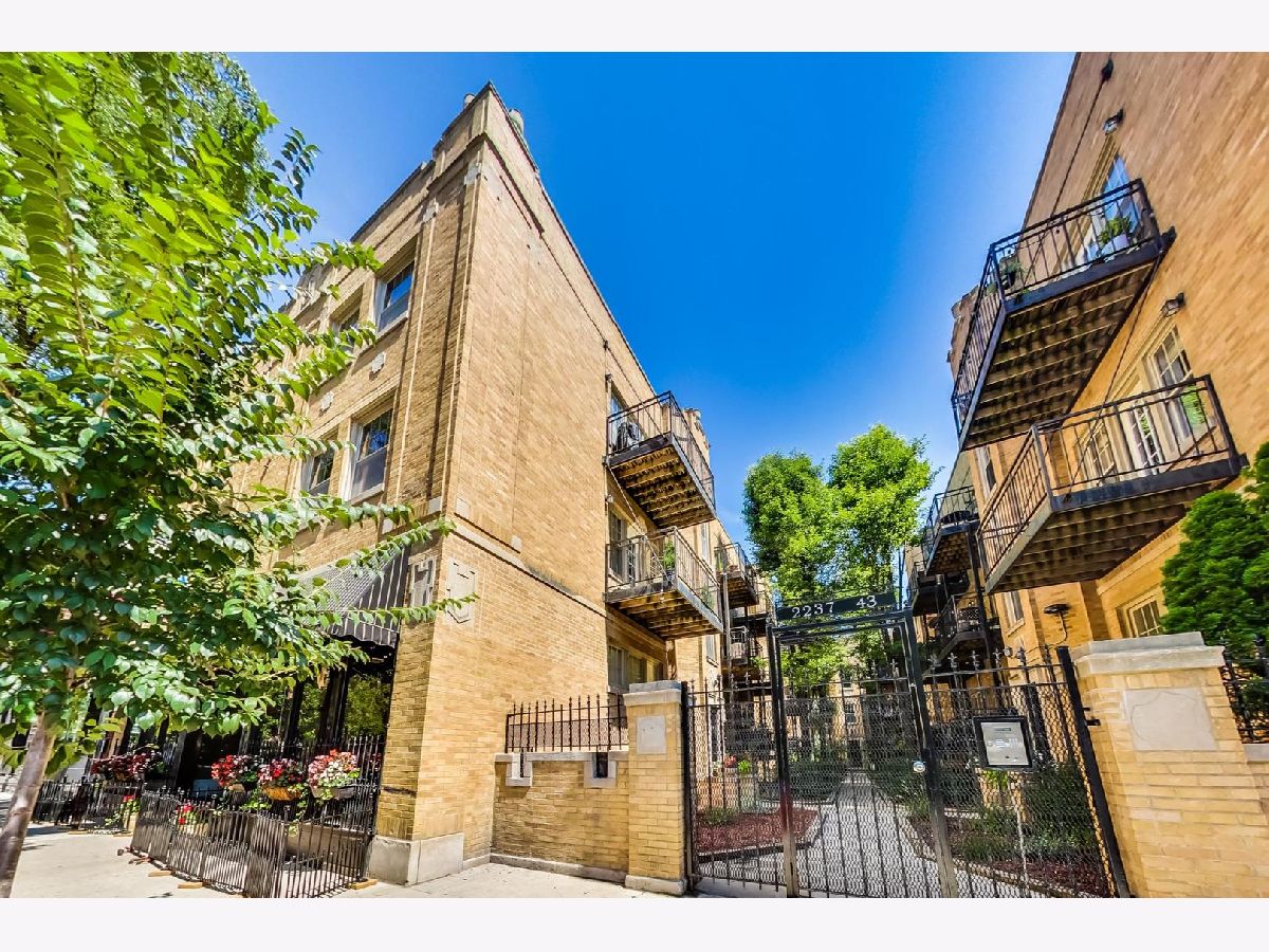Condominiums Rented Lincoln Park Terrace Chicago Illinois, 2237 Lincoln