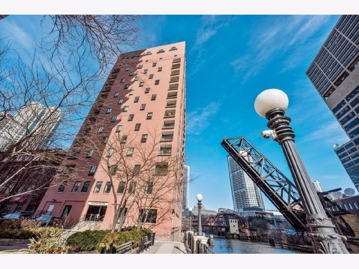 Condominiums Sold Fulton House Chicago Illinois, 345 Canal