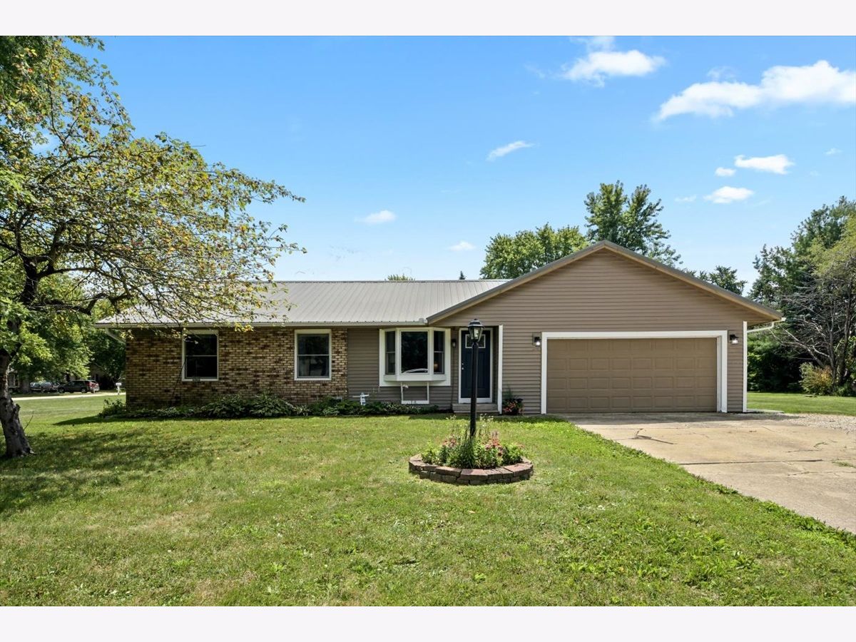 Homes Sold River Oaks Mahomet Illinois, 1715 Phillippe