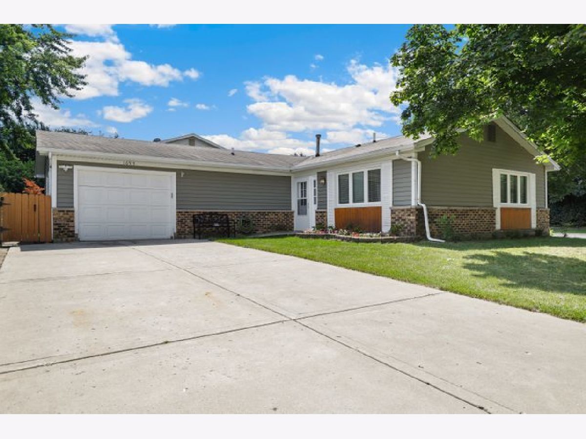 Homes Sold Harpers Landing Hoffman Estates Illinois, 1695 Castaway