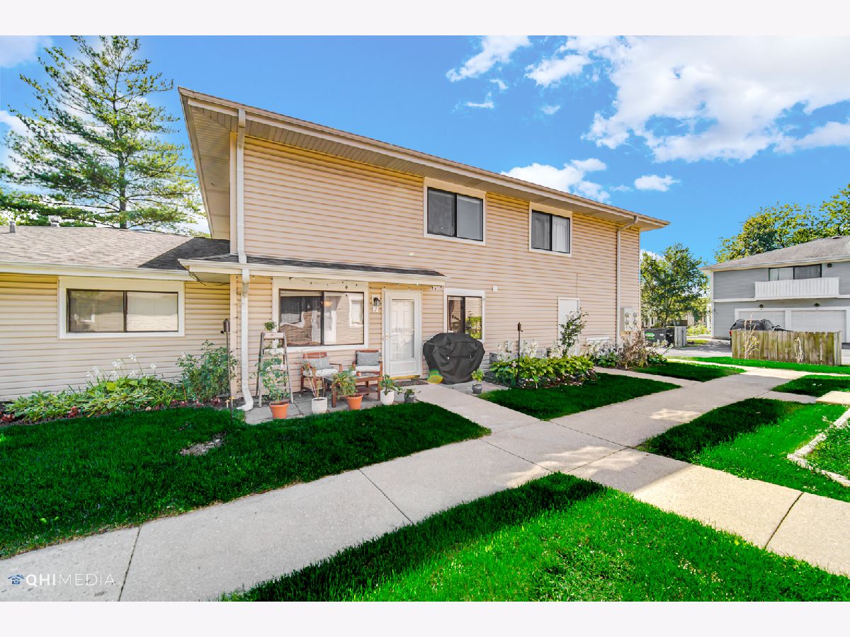Townhomes & Condos Sold Winchester Warrenville Illinois, 29W603 Winchester