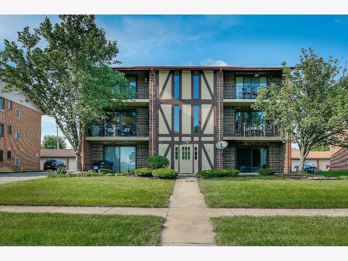 Condos & Townhomes Sold Treetop Orland Park Illinois, 9942 Shady