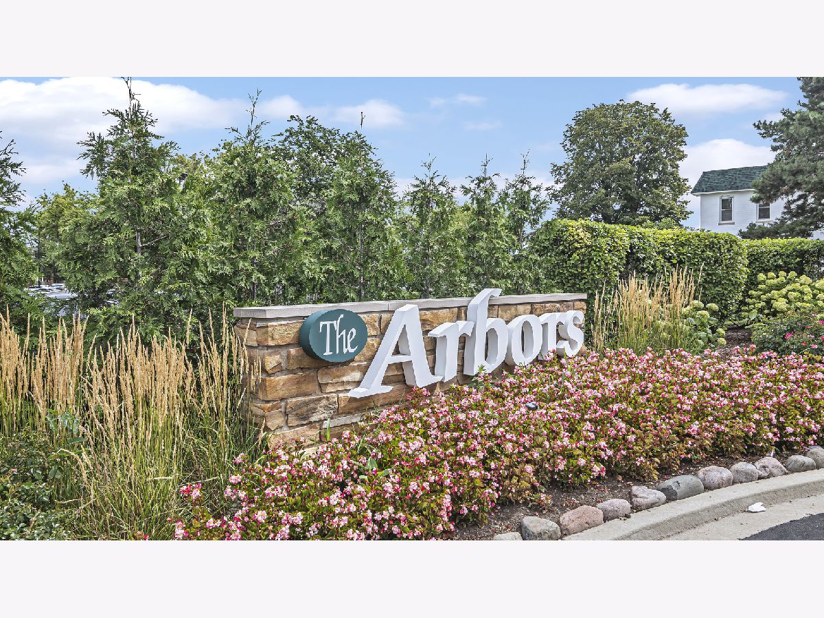 Condominiums Sold Arbors Of Buffalo Grove Buffalo Grove Illinois, 12 Oak Creek
