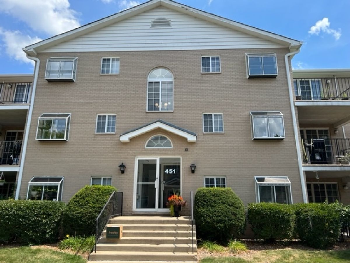 Condominiums Sold Valley Condominiums Naperville Illinois, 451 Valley