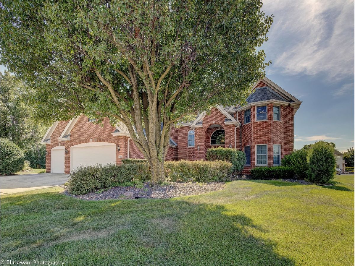Homes Sold Cascade Ridge Orland Park Illinois, 8051 Revell